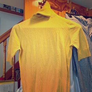 Ann Taylor mustard short sleeved turtleneck